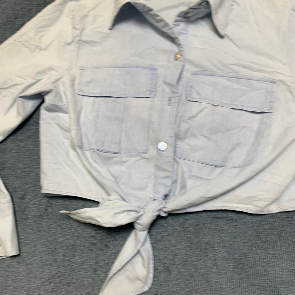 Zara Cropped Shirt Womens Small Light Blue Tie Front Utility Pockets Minimalist - Picture 7 of 16